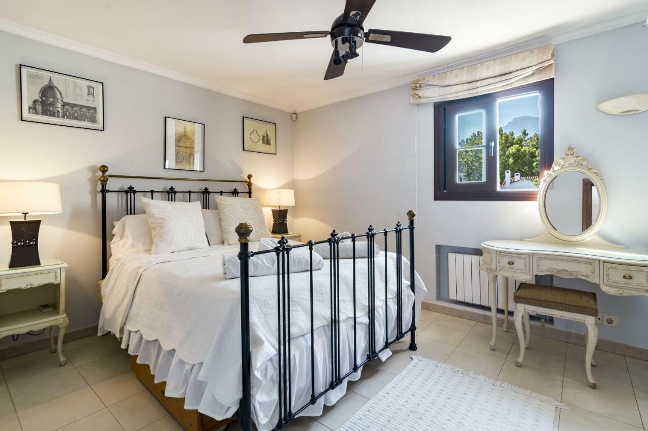 Villa Casakhan, Beautiful Luxury Villa, Marbella Esterno foto