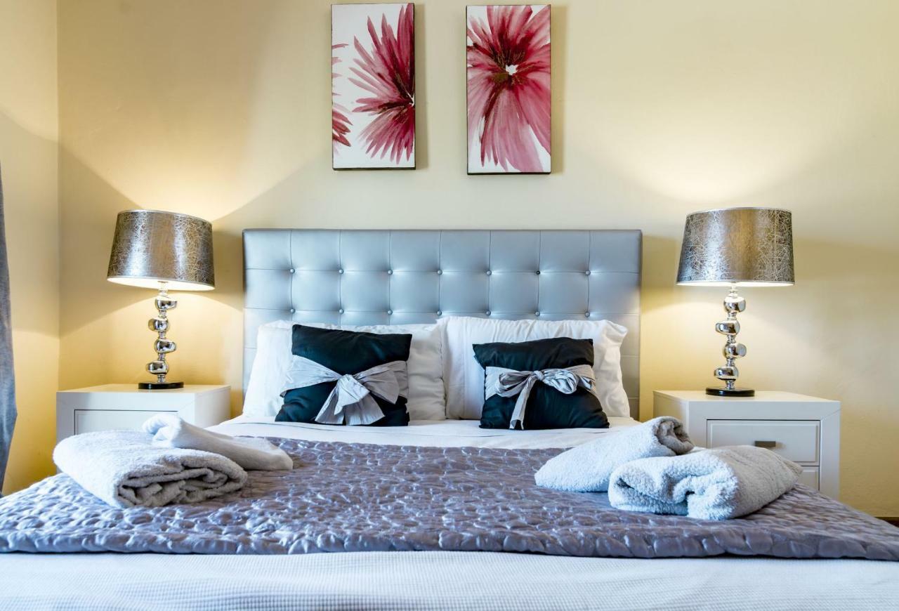 Villa Casakhan, Beautiful Luxury Villa, Marbella Esterno foto