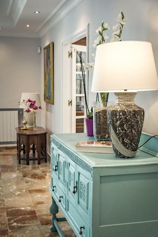 Villa Casakhan, Beautiful Luxury Villa, Marbella Esterno foto