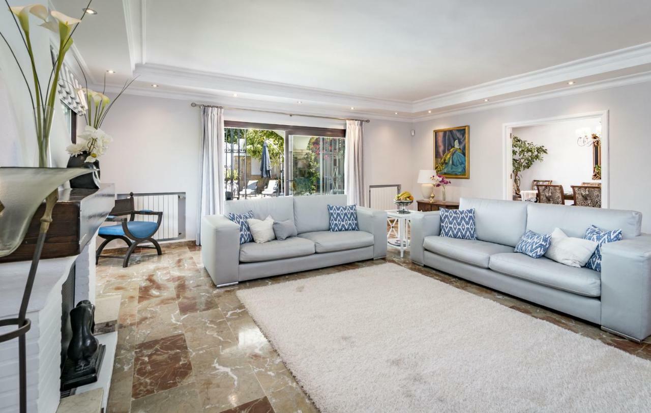 Villa Casakhan, Beautiful Luxury Villa, Marbella Esterno foto